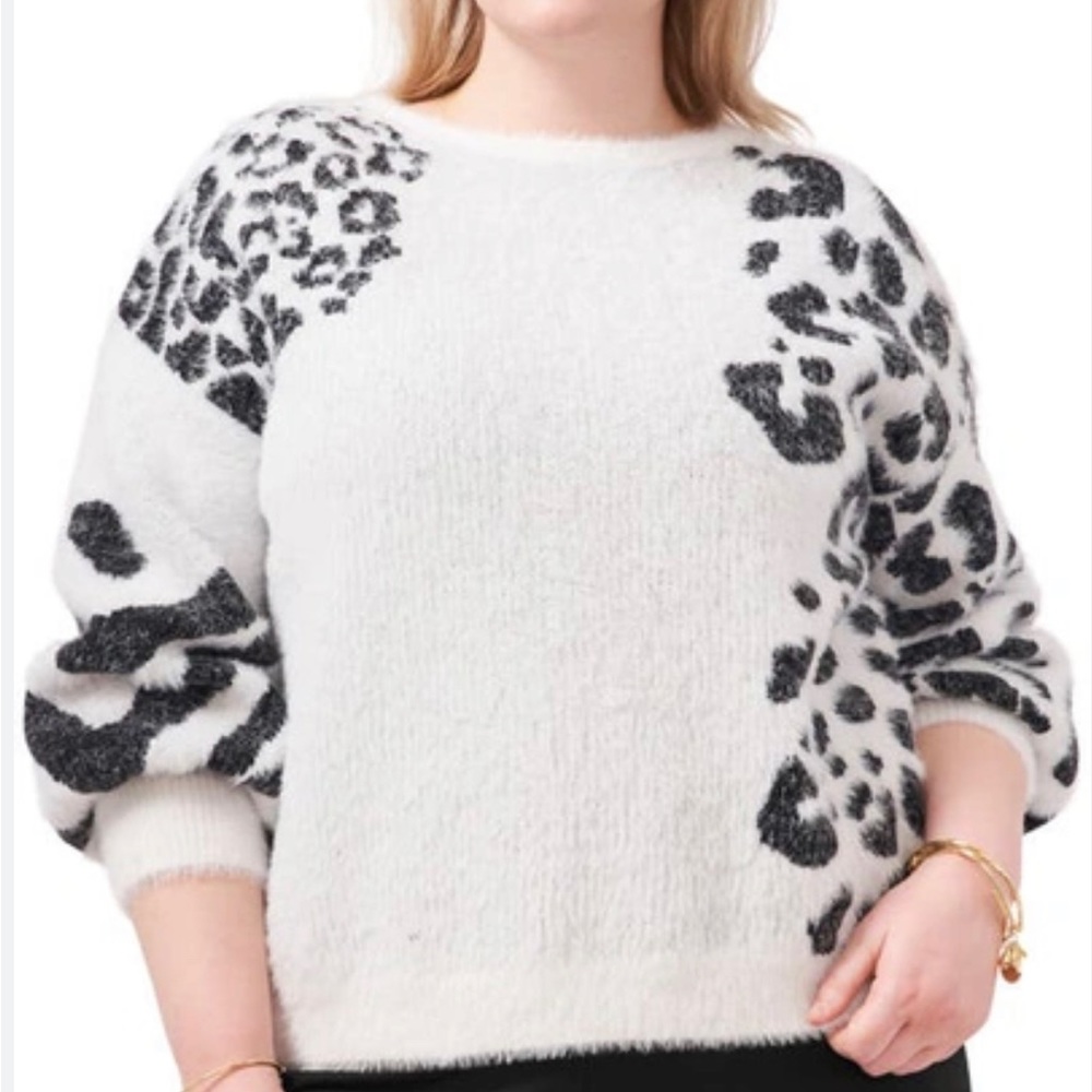 Size S tunic style sweaters VINCE CAMUTO Leopard & Zebra Sleeves
Very soft 

#9
